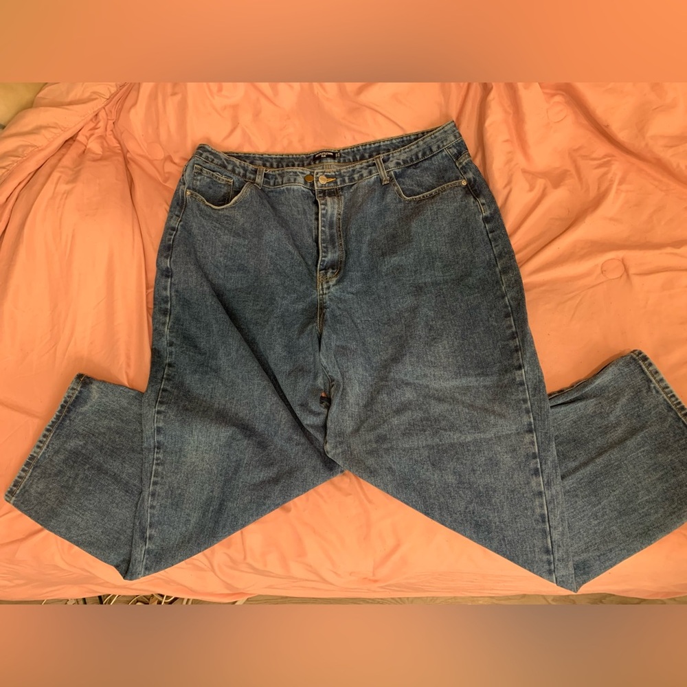 Prettylittlething Baggy Jeans